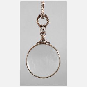 Lupenanhänger an Erbskette