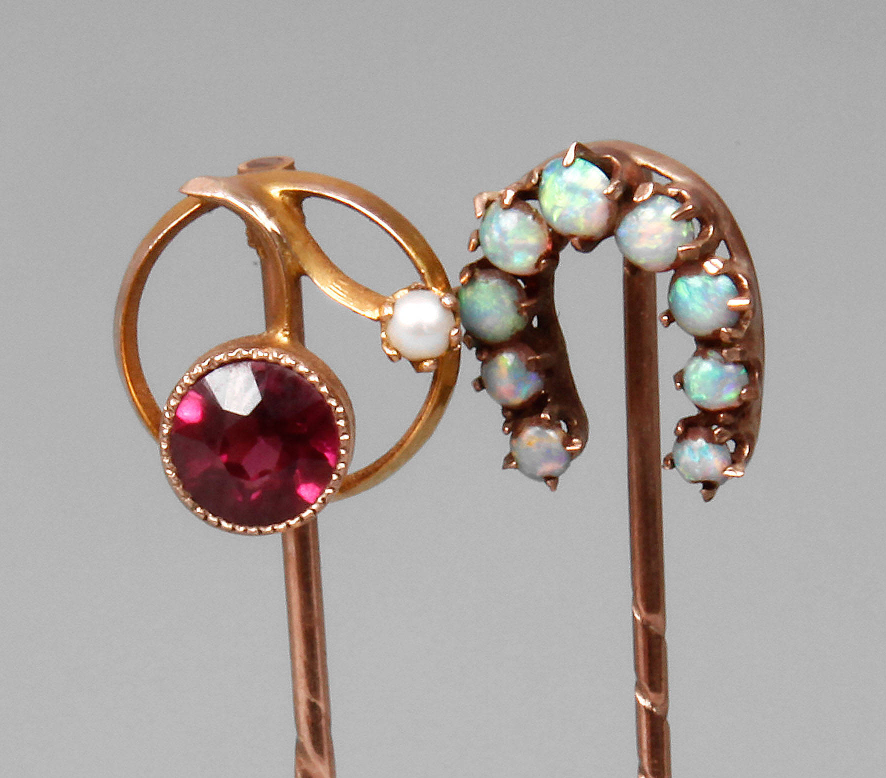 Zwei Jugendstil-Krawattennadeln