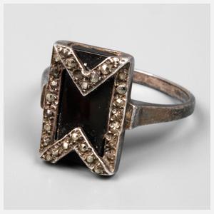 Ring mit Markasitenbesatz