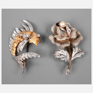 Zwei Broschen als Rose und Fisch