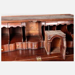 Schrägklappensekretär Barock