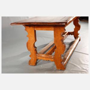 Großer barocker Esstisch