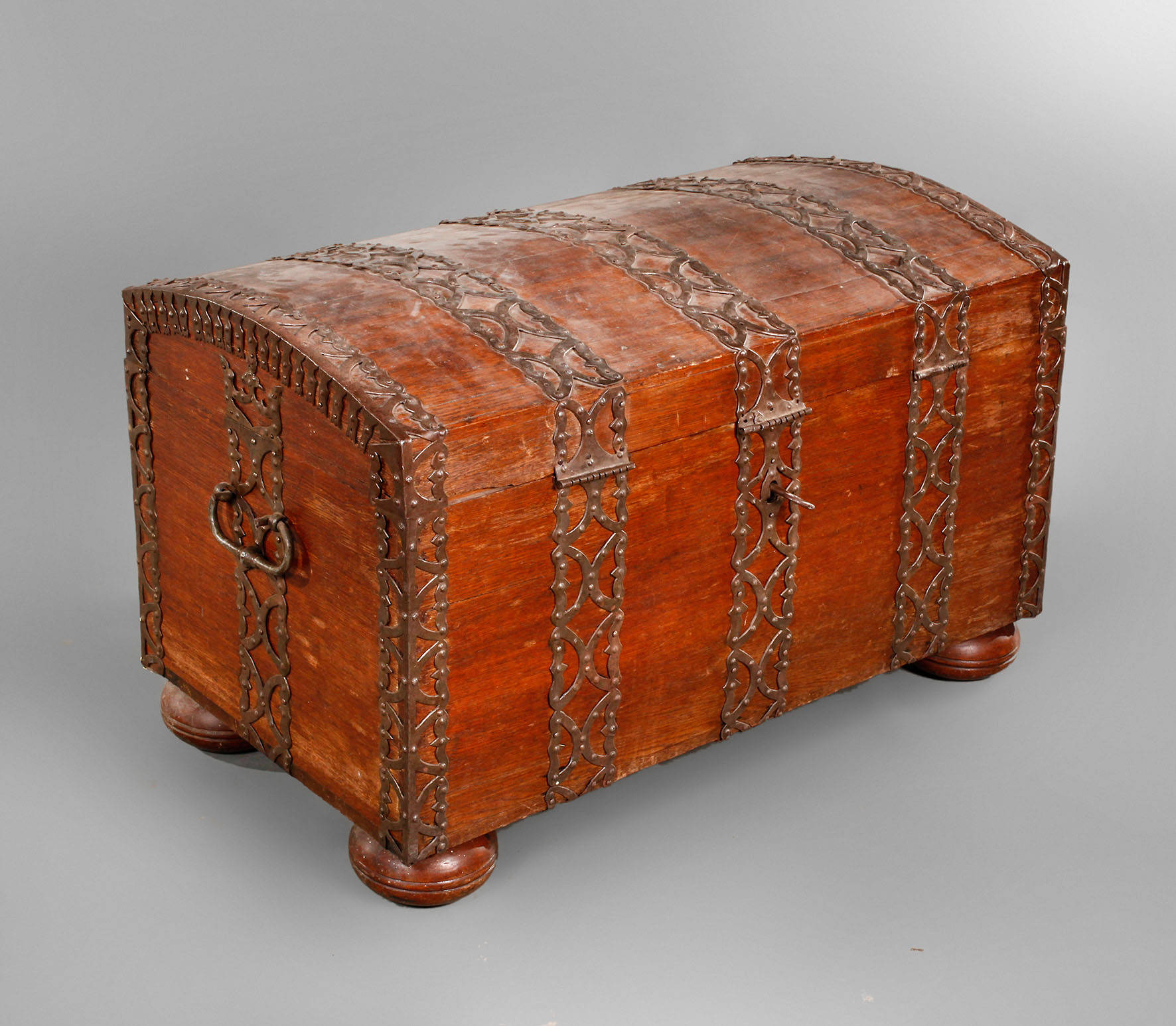 Runddeckeltruhe Barock