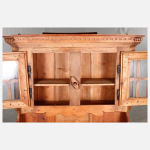 Bäuerlicher Wandschrank