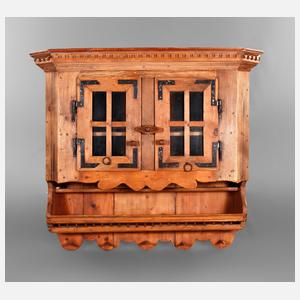 Bäuerlicher Wandschrank