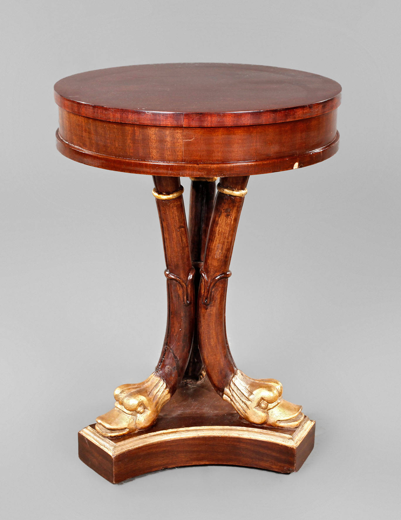 Kleiner Delfin-Tisch