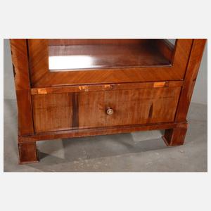 Kleine Biedermeiervitrine