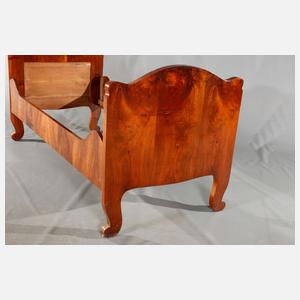 Zwei Biedermeierbetten