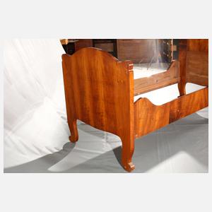 Zwei Biedermeierbetten