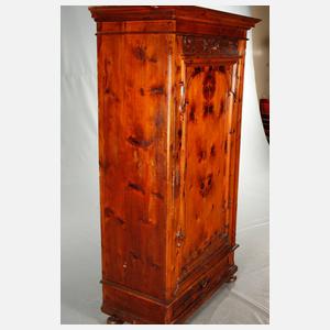 Paar Kleiderschränke