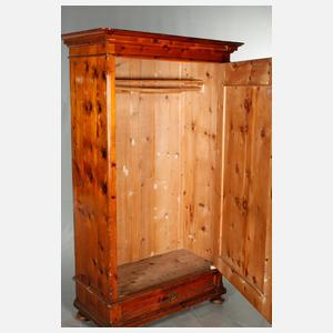 Paar Kleiderschränke