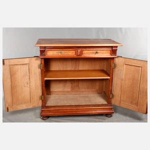 Anrichte Historismus