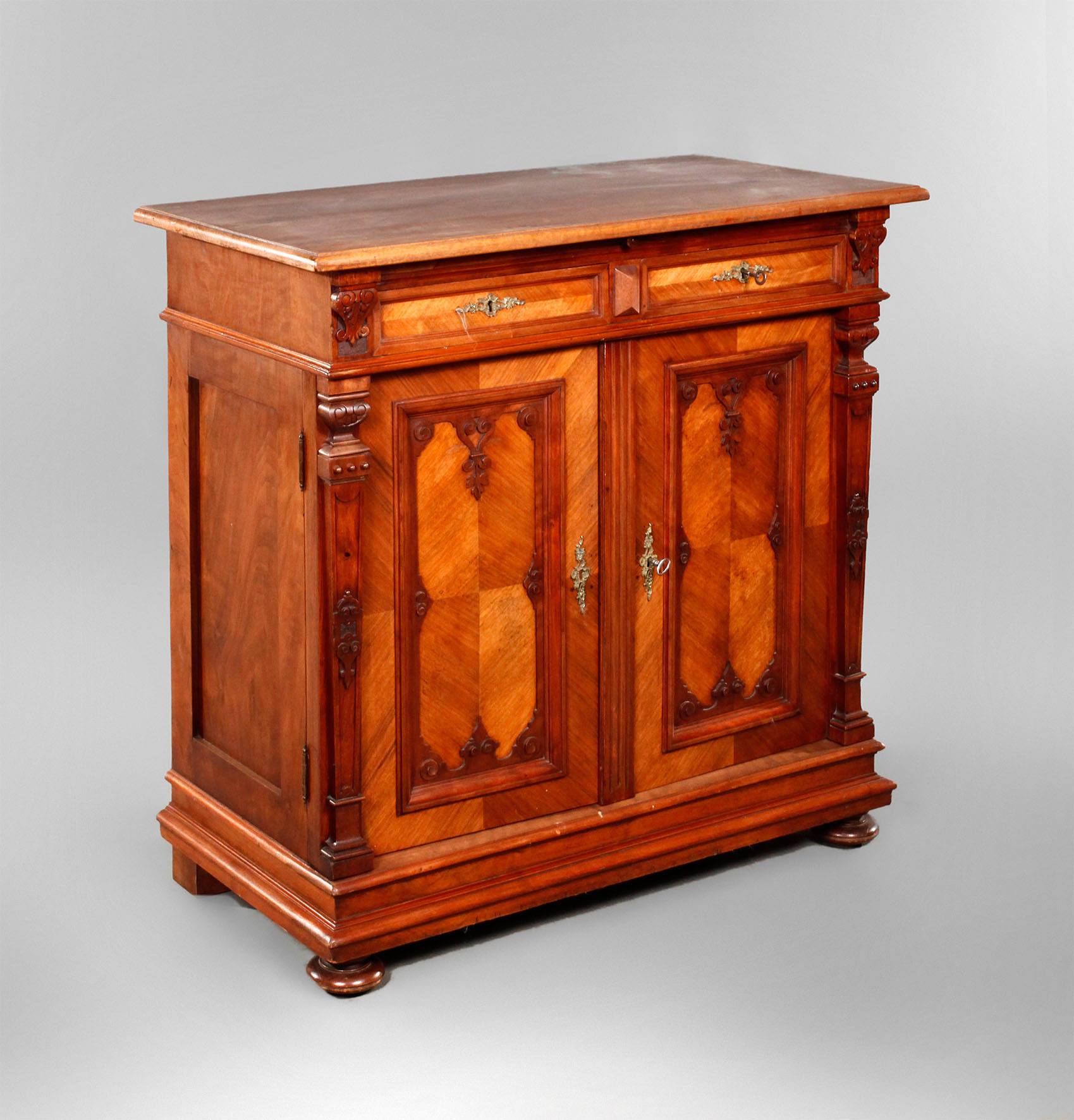 Anrichte Historismus