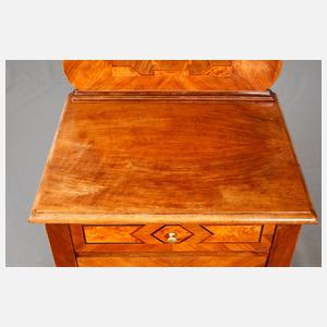 Nachtkasten im Barockstil