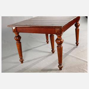 Großer Auszugstisch