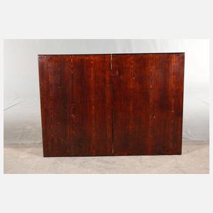 Großer Auszugstisch