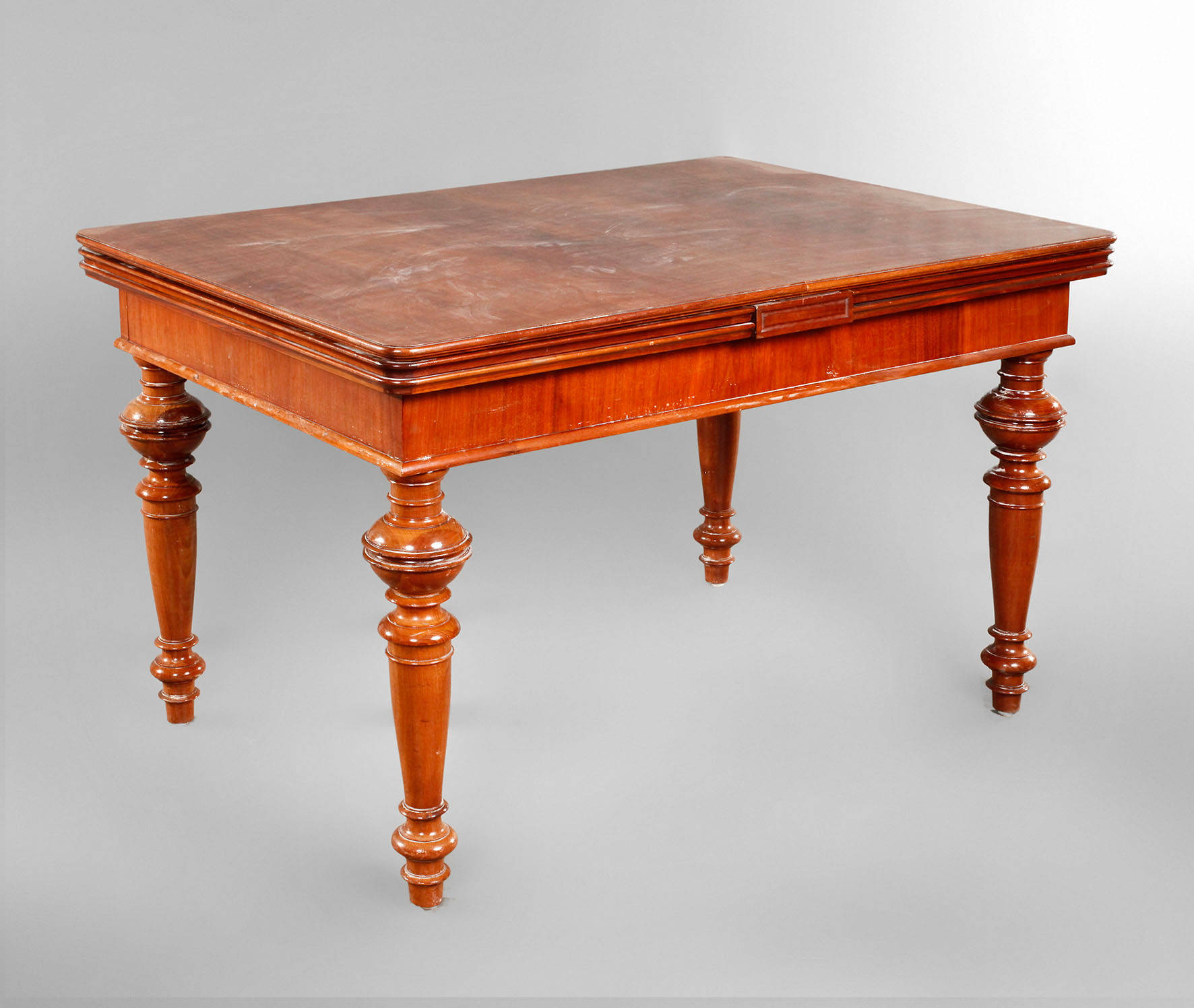 Auszugstisch Historismus