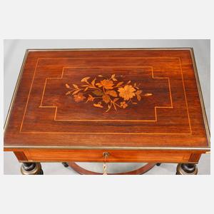 Intarsierter Nähtisch