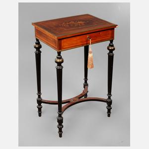 Intarsierter Nähtisch