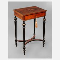 Intarsierter Nähtisch111