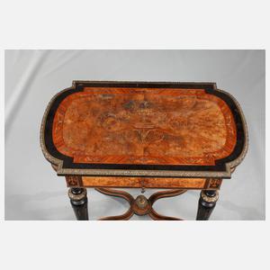 Intarsiertes Tischchen