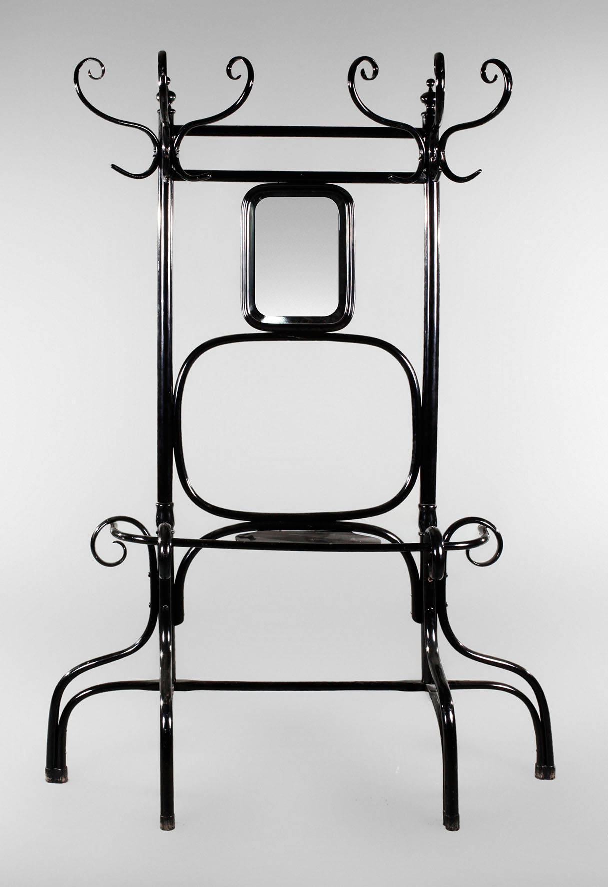 Garderobe Thonet