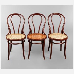 Drei Kaffeehausstühle Thonet