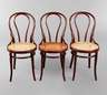 Drei Kaffeehausstühle Thonet