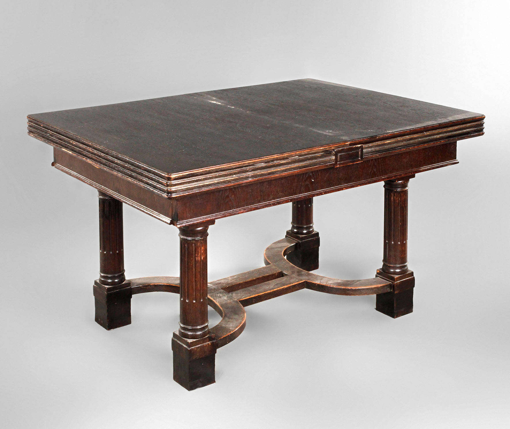 Großer Kulissentisch