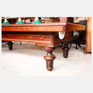 Großer 9 ft Pool-Billardtisch