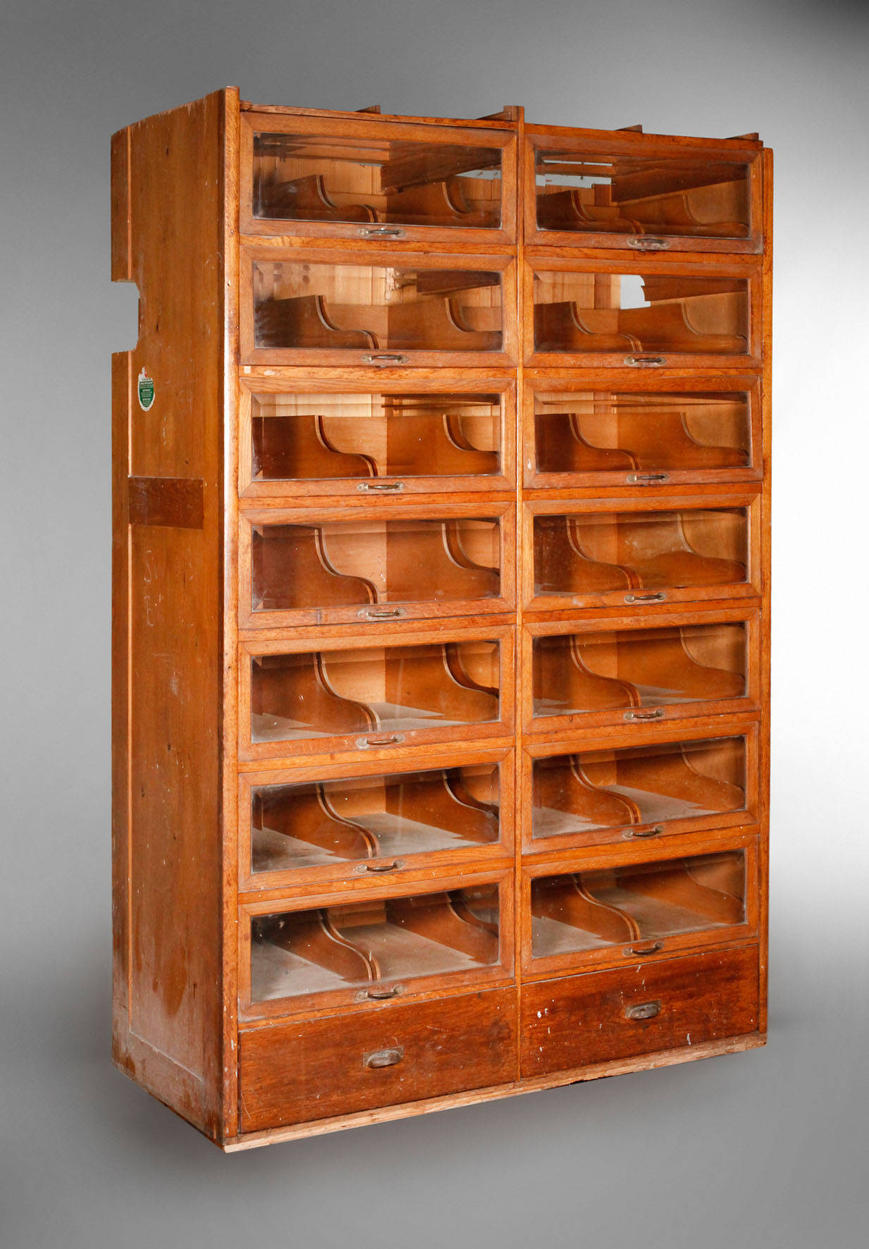 Großer Kontorschrank