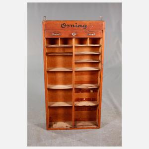 Wandschrank mit Rollladen