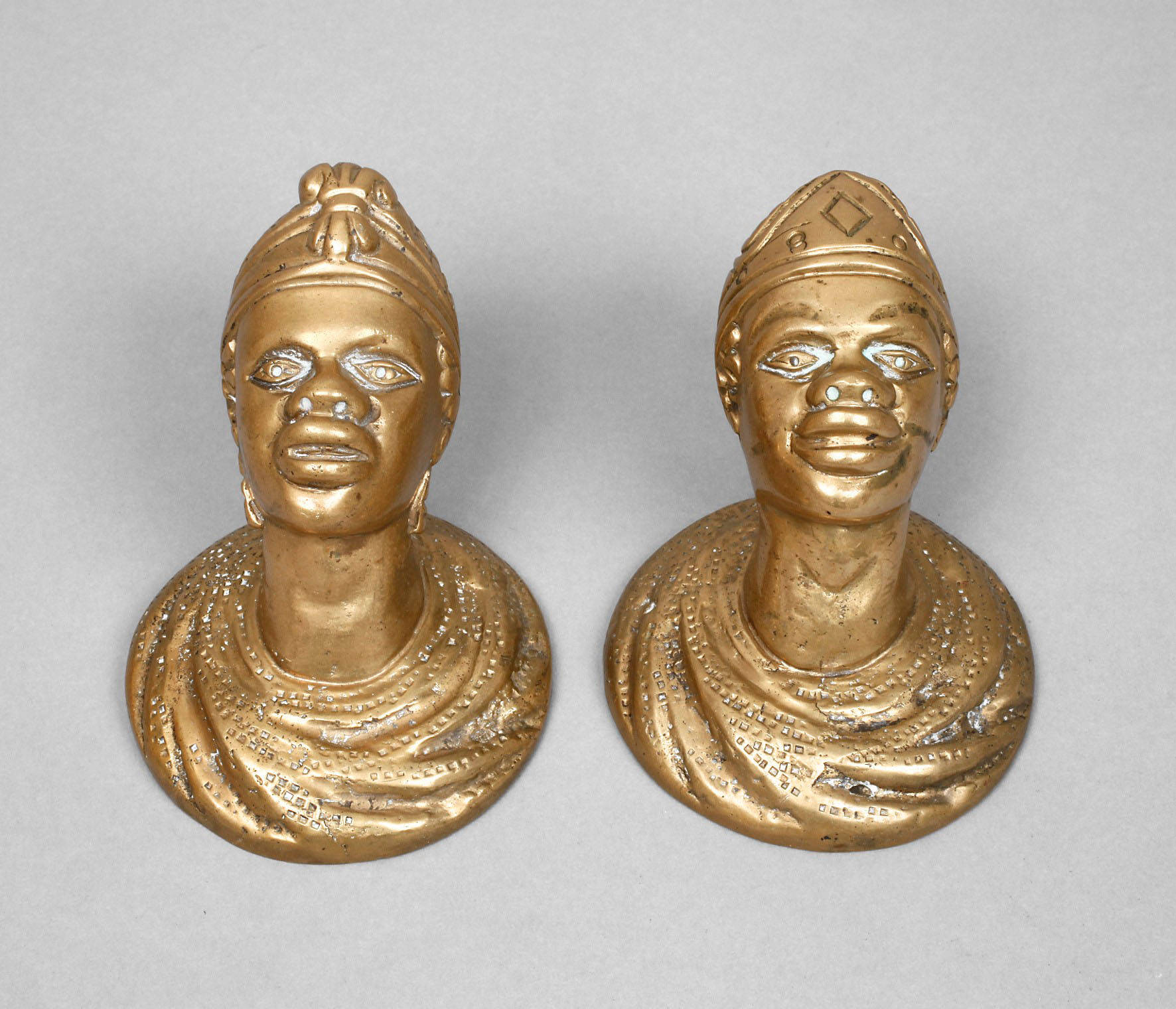 Paar figürliche Türknäufe