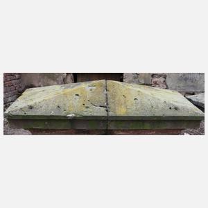 Paar Säulenabschlüsse