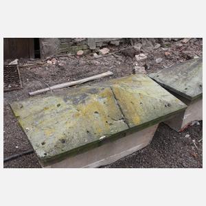 Paar Säulenabschlüsse