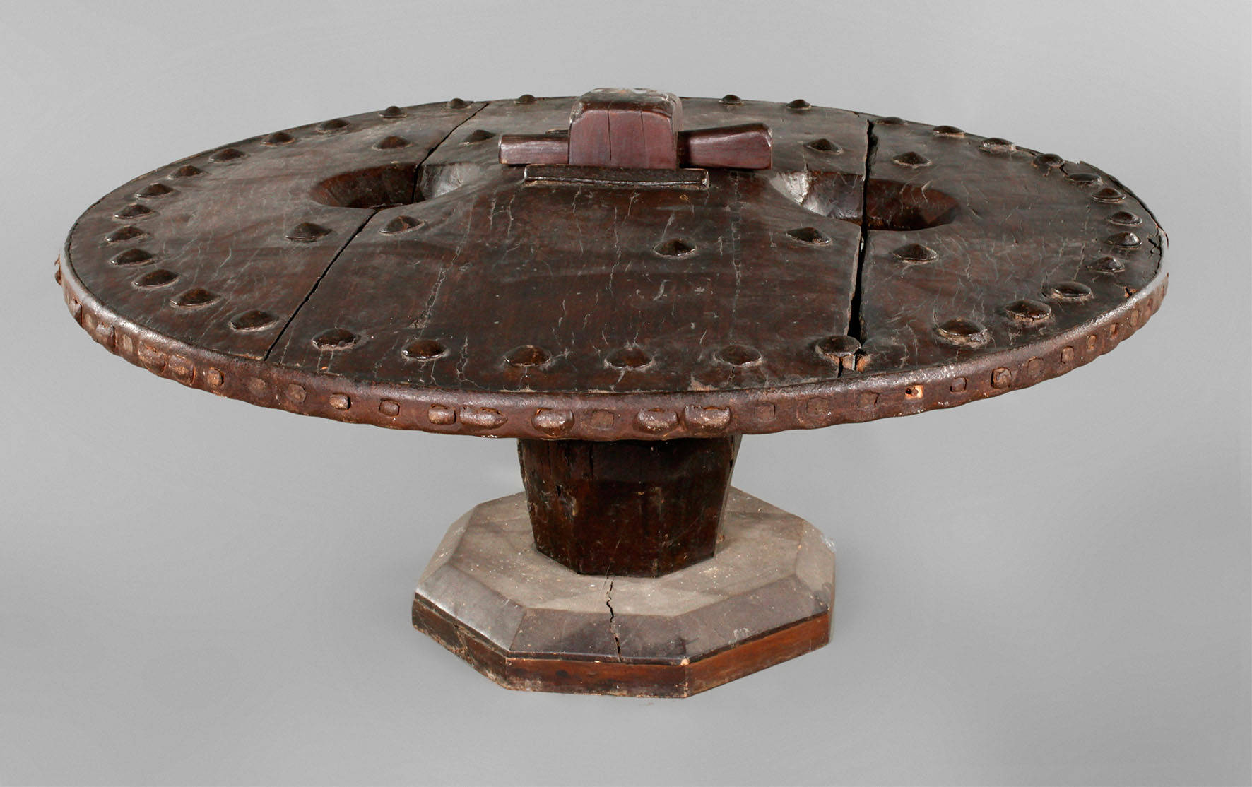 Rustikaler Couchtisch