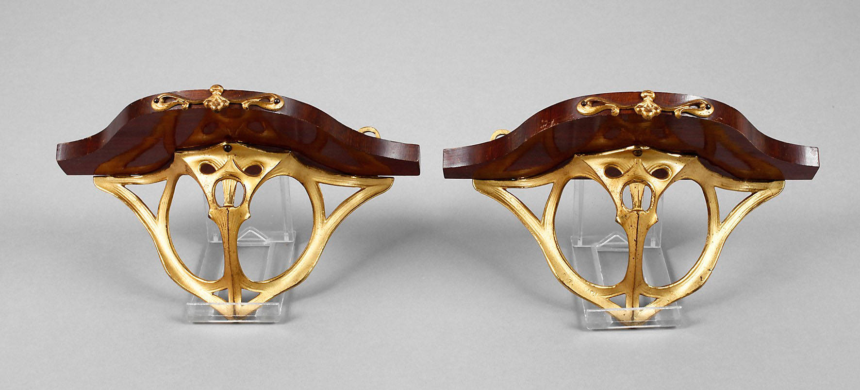 Paar Konsolen Jugendstil