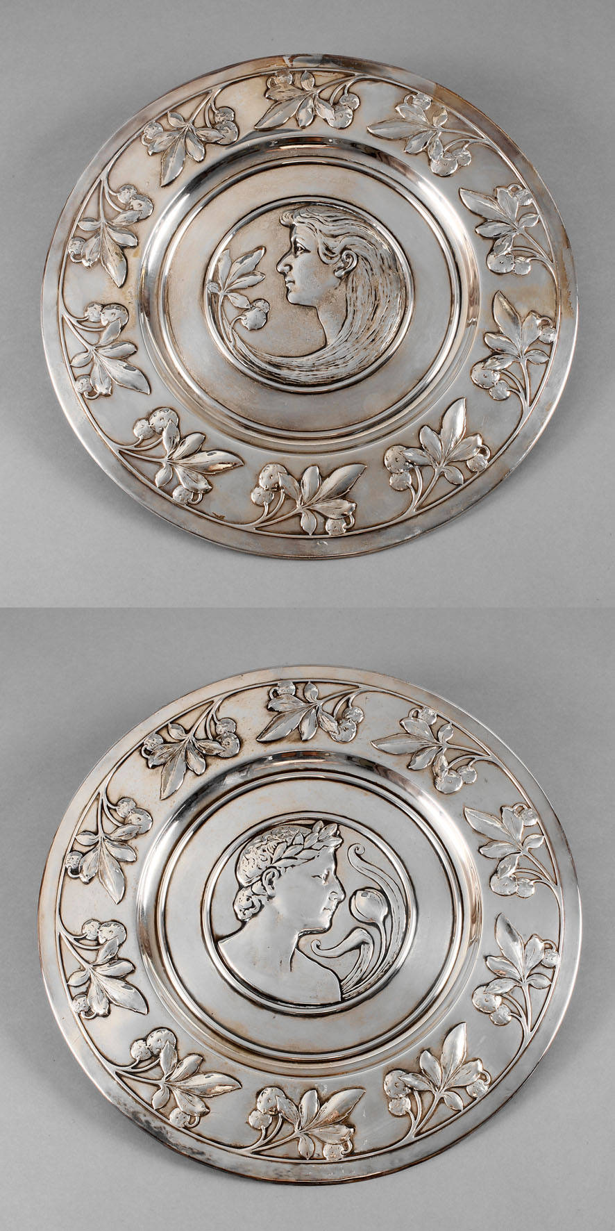 Paar große Jugendstil-Wandteller