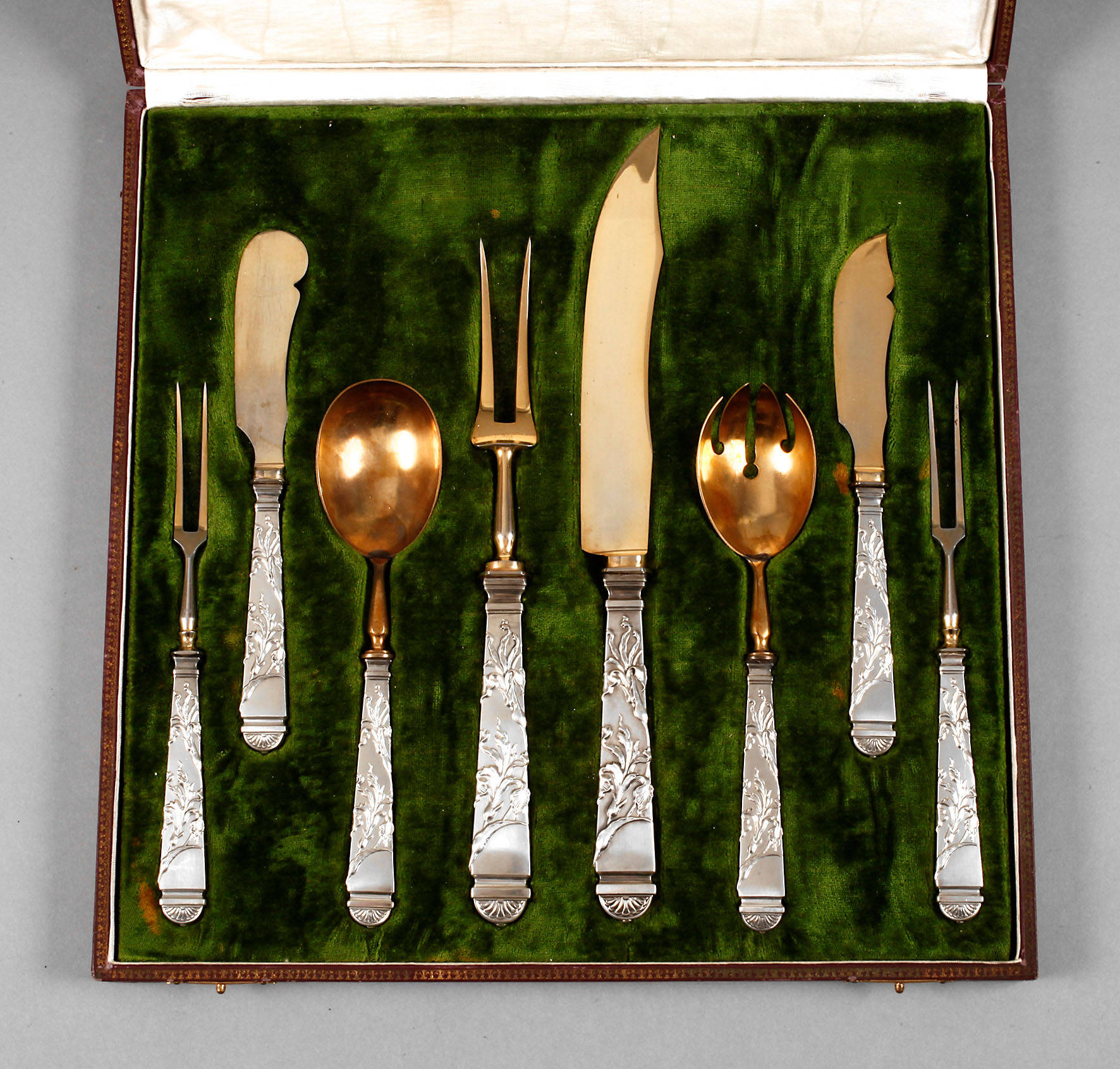 Feines Jugendstil-Vorlegeset