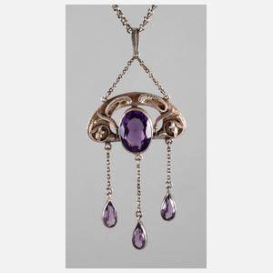 Jugendstilanhänger an Erbskette