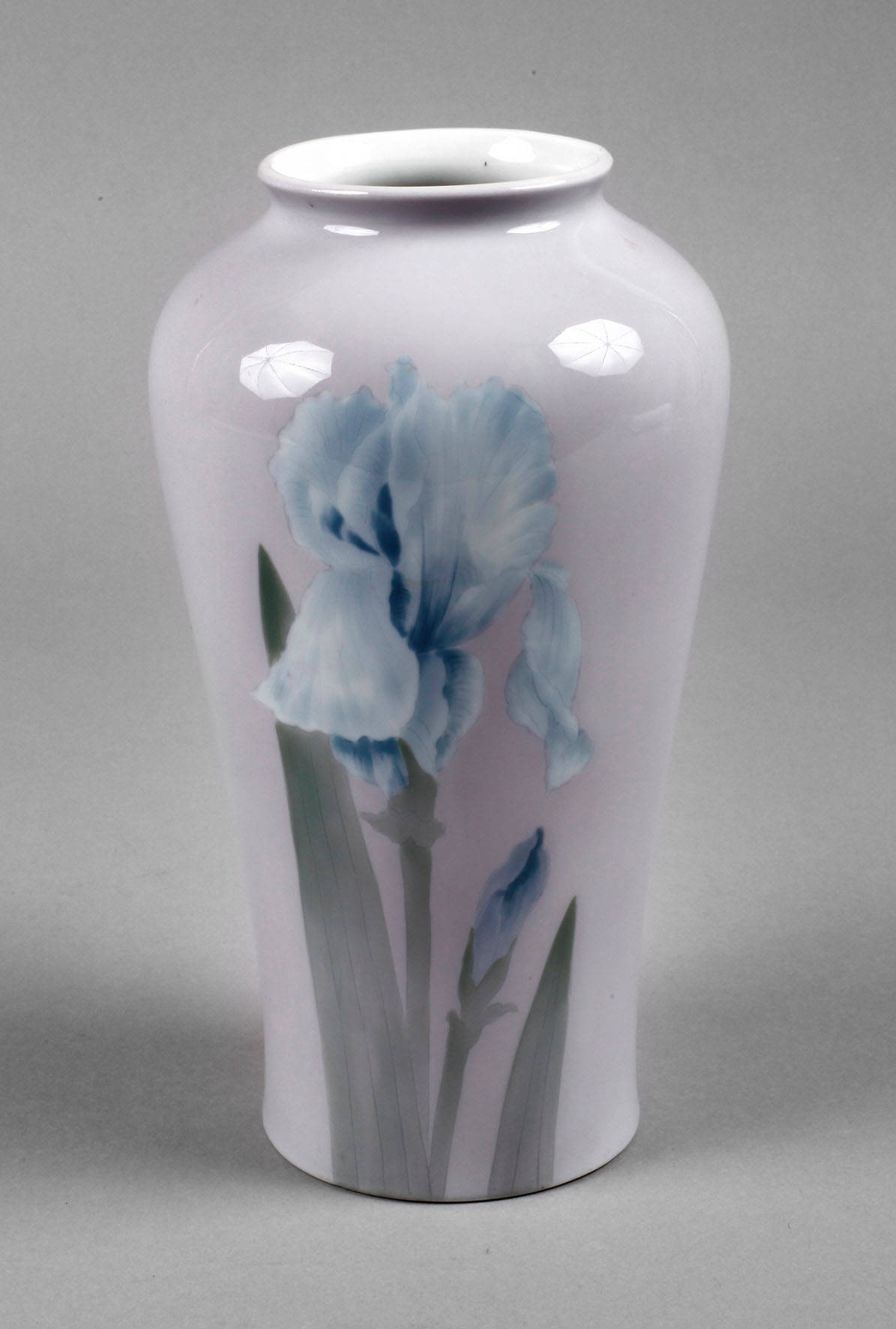 Heubach Jugendstilvase Irisdekor