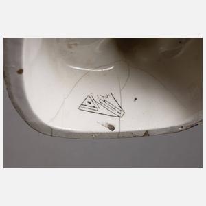 Wien Mädchenfigur ”Rosen”