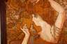 Paar Brandmalereien in der Art von Alfons Mucha