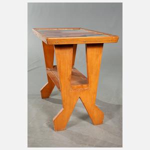 Kubistischer Beistelltisch