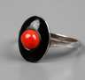 Art déco-Ring mit Koralle