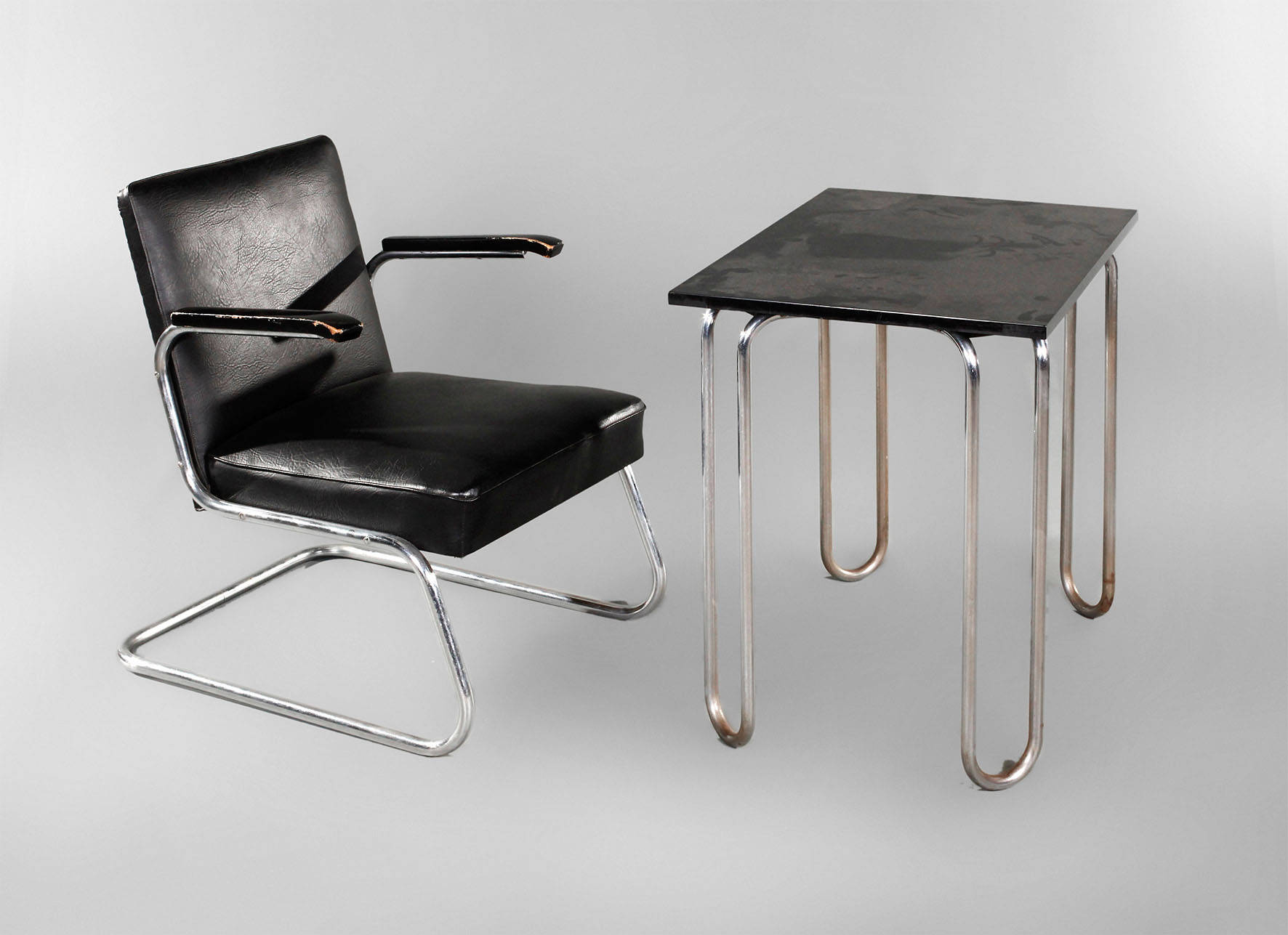 Tisch und Sessel Stahlrohr