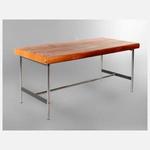 Großer Schreibtisch