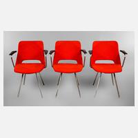 Drei Armlehnstühle111