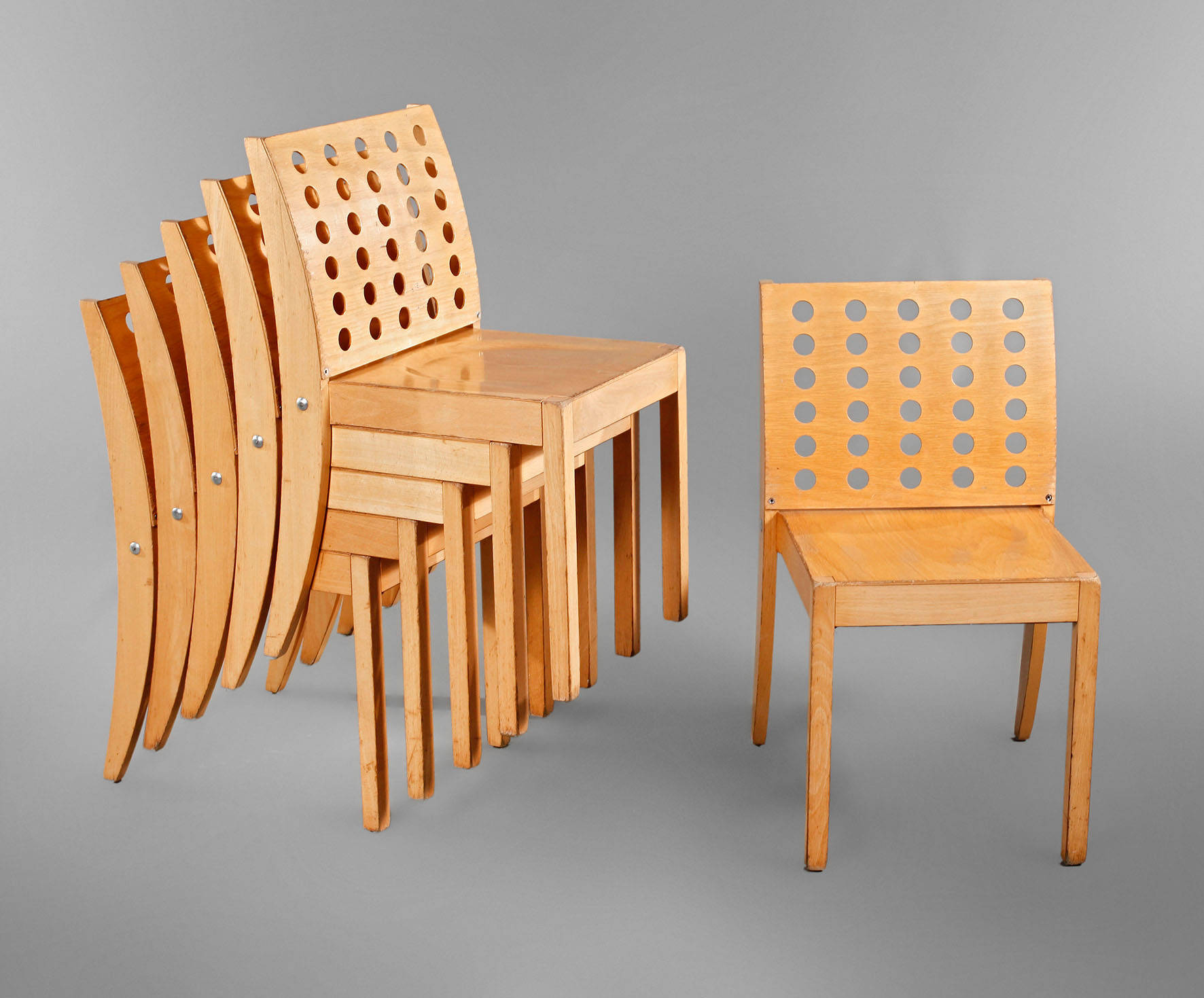 Sechs Stapelstühle Thonet