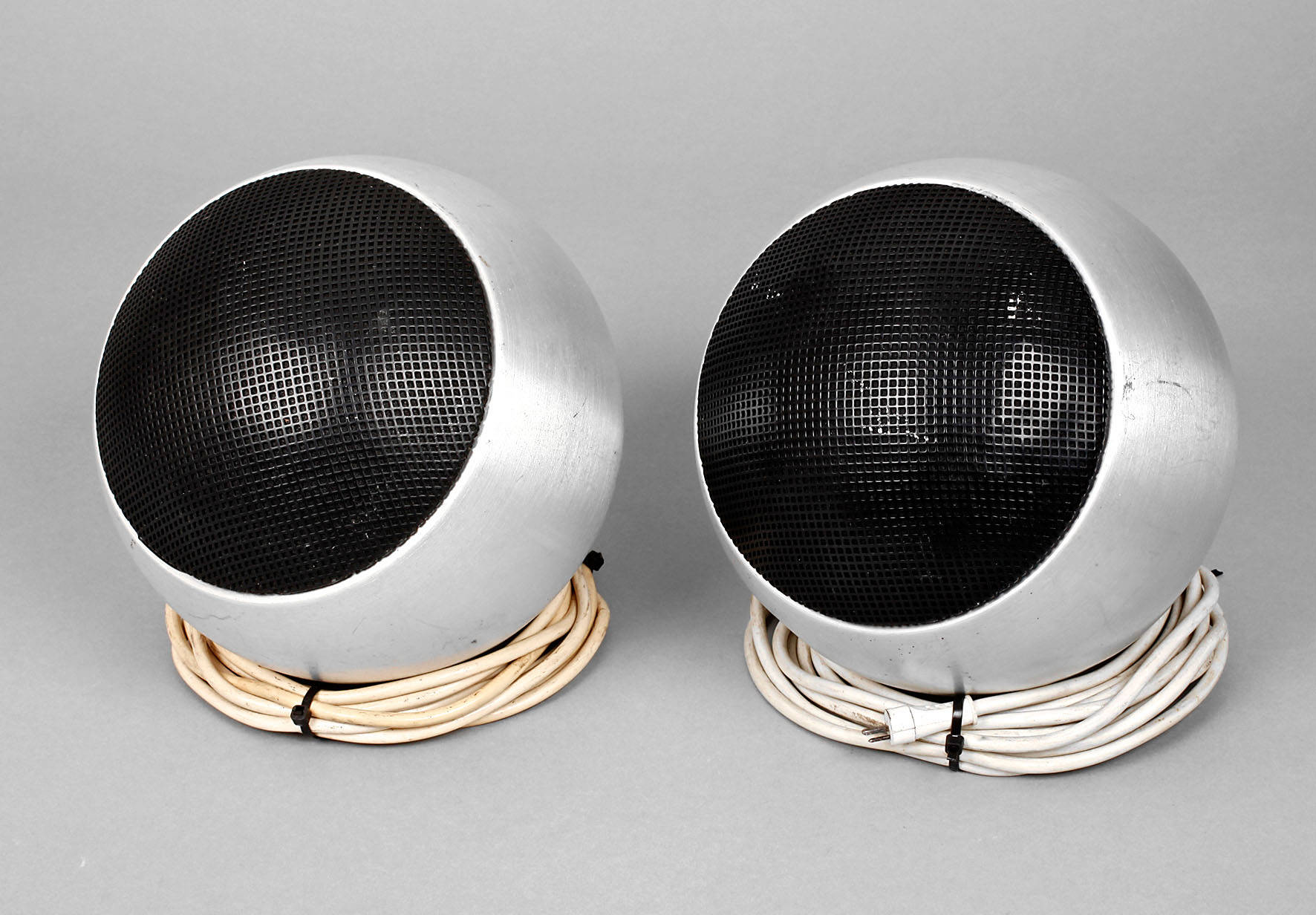 Zwei Lautsprecher Design